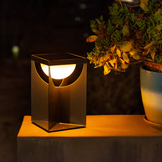 Flow table lamp in amber mode lighting outdoor pot plants