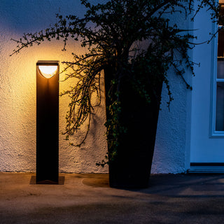 Flow outdoor solar light lighting wall and potted plants